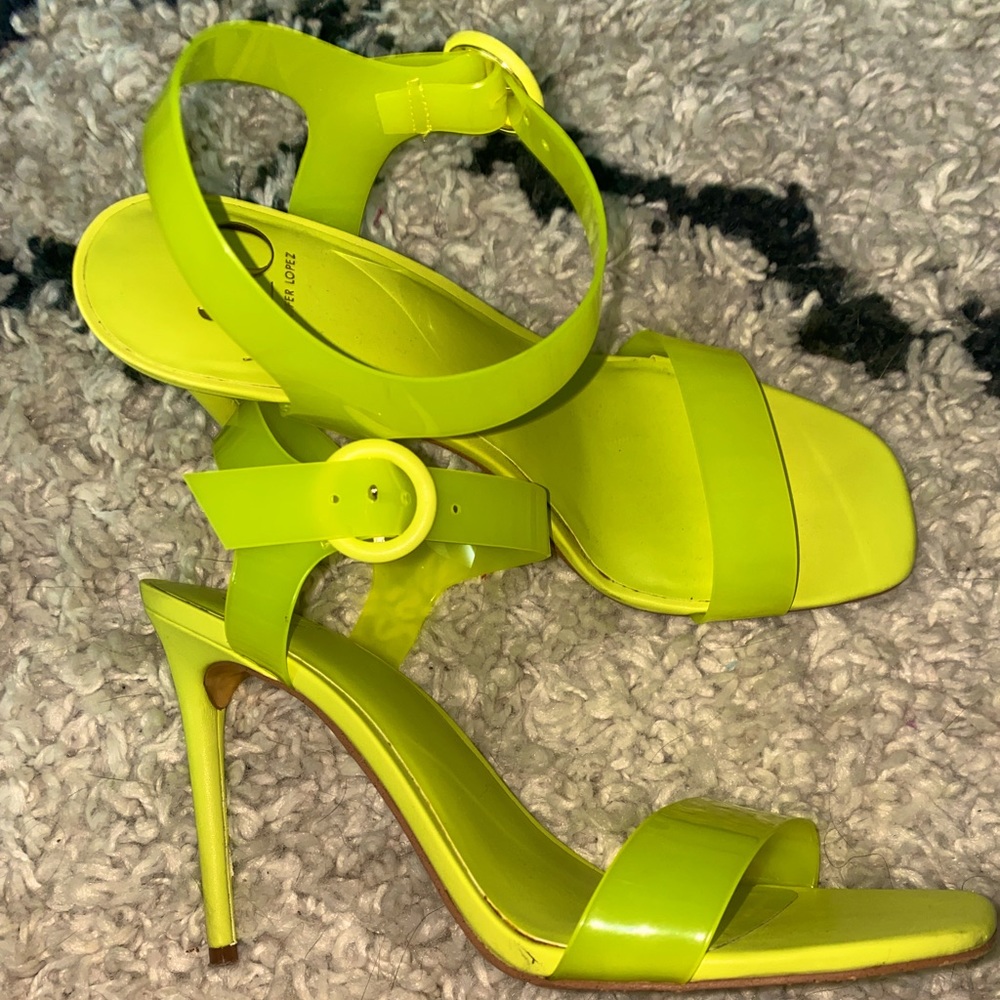 Neon green Frani sandal by JLO, size 8.5